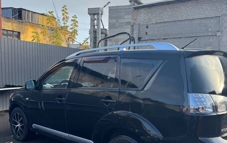 Mitsubishi Outlander III рестайлинг 3, 2007 год, 560 000 рублей, 4 фотография