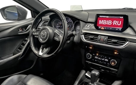 Mazda 6, 2018 год, 2 450 000 рублей, 27 фотография