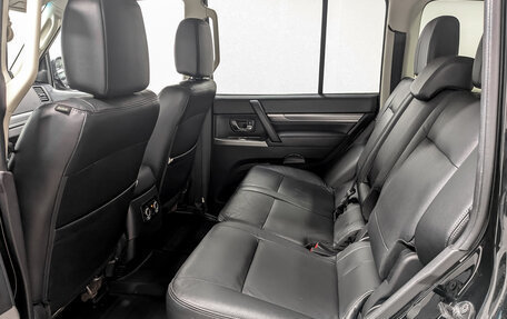 Mitsubishi Pajero IV, 2018 год, 2 990 000 рублей, 12 фотография