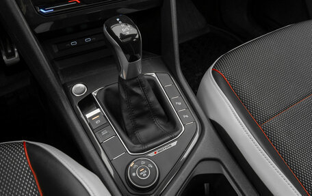 Volkswagen Tiguan II, 2021 год, 3 500 000 рублей, 19 фотография