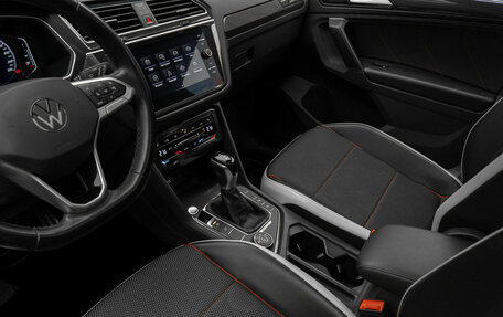 Volkswagen Tiguan II, 2021 год, 3 500 000 рублей, 18 фотография