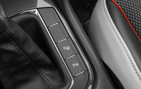 Volkswagen Tiguan II, 2021 год, 3 500 000 рублей, 22 фотография