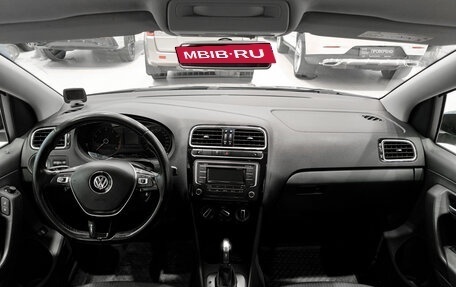 Volkswagen Polo VI (EU Market), 2017 год, 1 050 000 рублей, 18 фотография