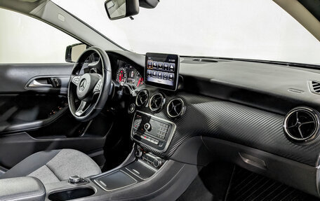 Mercedes-Benz GLA, 2019 год, 2 585 000 рублей, 11 фотография