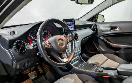 Mercedes-Benz GLA, 2019 год, 2 585 000 рублей, 16 фотография