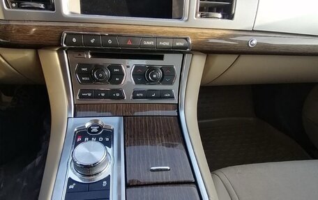 Jaguar XF I рестайлинг, 2015 год, 1 275 000 рублей, 13 фотография