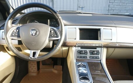 Jaguar XF I рестайлинг, 2015 год, 1 275 000 рублей, 18 фотография