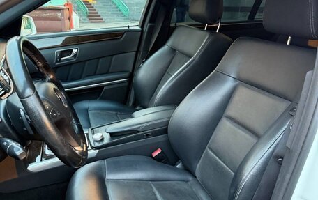 Mercedes-Benz E-Класс, 2010 год, 1 000 000 рублей, 3 фотография