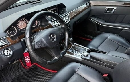 Mercedes-Benz E-Класс, 2010 год, 1 000 000 рублей, 4 фотография