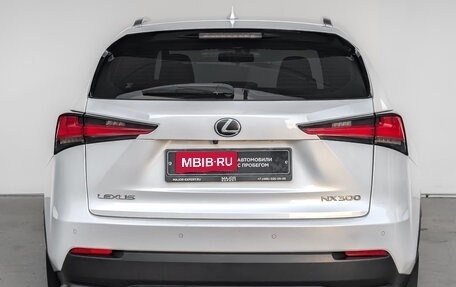 Lexus NX I, 2019 год, 2 990 000 рублей, 6 фотография