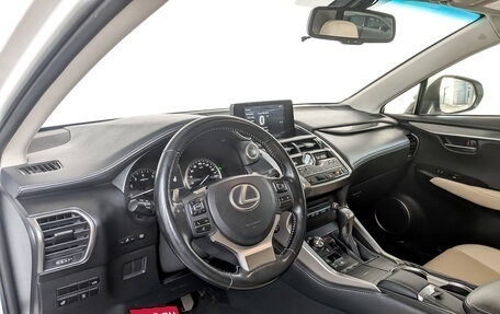 Lexus NX I, 2019 год, 2 990 000 рублей, 16 фотография