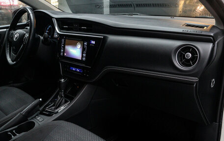 Toyota Corolla, 2018 год, 1 897 000 рублей, 9 фотография