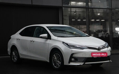 Toyota Corolla, 2018 год, 1 897 000 рублей, 3 фотография