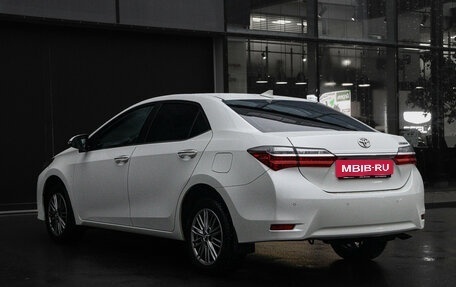 Toyota Corolla, 2018 год, 1 897 000 рублей, 7 фотография