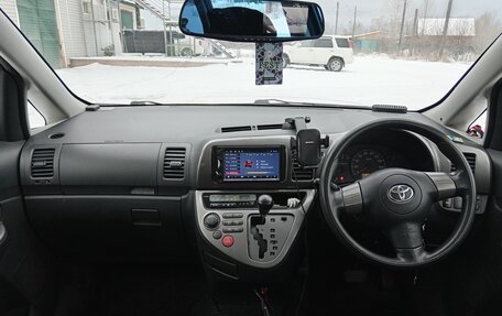 Toyota Wish II, 2004 год, 700 000 рублей, 7 фотография