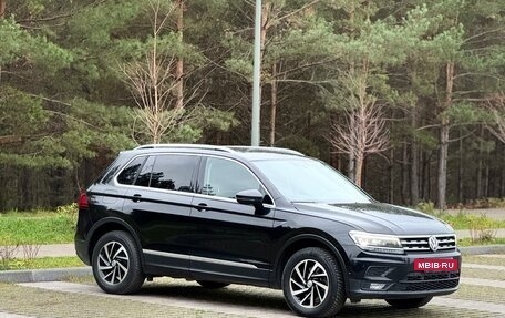 Volkswagen Tiguan II, 2018 год, 2 550 000 рублей, 6 фотография