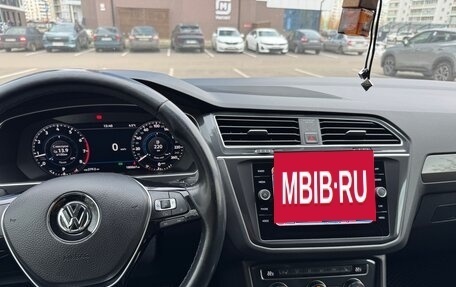 Volkswagen Tiguan II, 2018 год, 2 550 000 рублей, 11 фотография