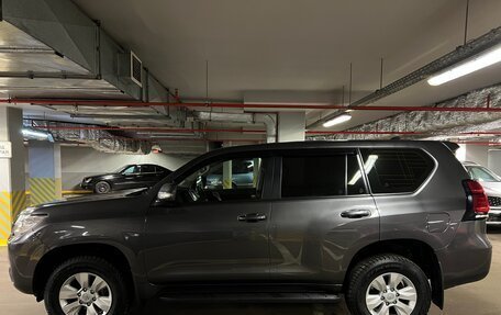 Toyota Land Cruiser Prado 150 рестайлинг 2, 2020 год, 4 900 000 рублей, 3 фотография