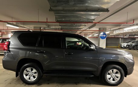 Toyota Land Cruiser Prado 150 рестайлинг 2, 2020 год, 4 900 000 рублей, 7 фотография