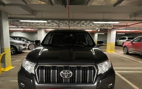 Toyota Land Cruiser Prado 150 рестайлинг 2, 2020 год, 4 900 000 рублей, 2 фотография