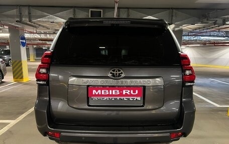 Toyota Land Cruiser Prado 150 рестайлинг 2, 2020 год, 4 900 000 рублей, 5 фотография