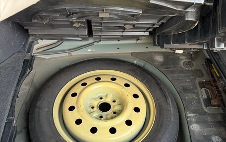 Toyota Kluger I, 2001 год, 1 320 000 рублей, 17 фотография