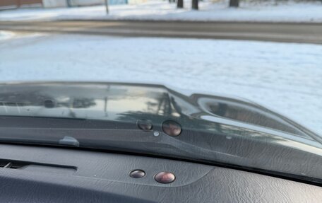 Toyota Kluger I, 2001 год, 1 320 000 рублей, 27 фотография