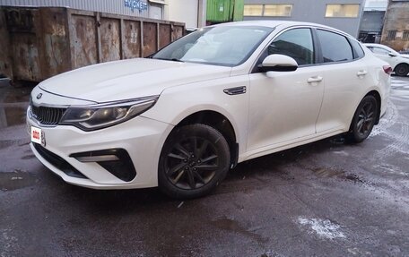 KIA Optima IV, 2018 год, 1 050 000 рублей, 2 фотография