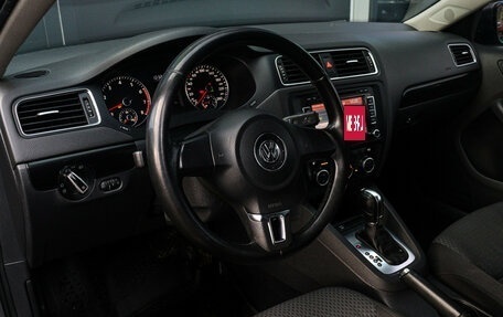 Volkswagen Jetta VI, 2012 год, 1 025 000 рублей, 14 фотография