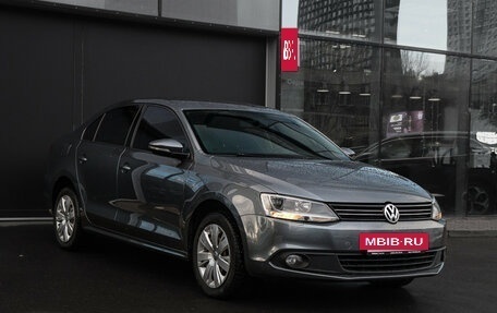 Volkswagen Jetta VI, 2012 год, 1 025 000 рублей, 3 фотография