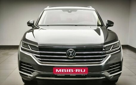 Volkswagen Touareg III, 2020 год, 5 200 000 рублей, 2 фотография