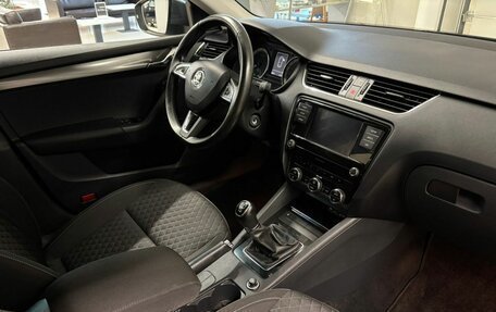 Skoda Octavia, 2017 год, 1 599 000 рублей, 10 фотография