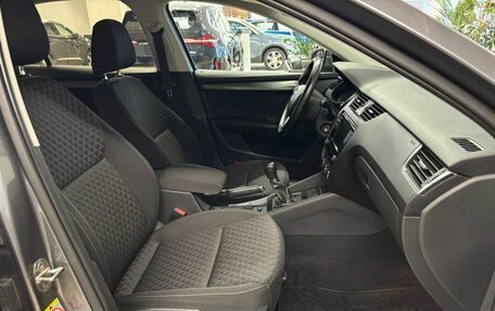 Skoda Octavia, 2017 год, 1 599 000 рублей, 11 фотография