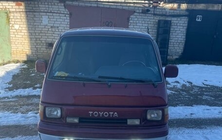 Toyota HiAce H100, 1991 год, 550 000 рублей, 1 фотография