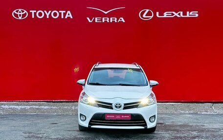 Toyota Verso I, 2013 год, 1 370 000 рублей, 2 фотография