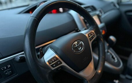 Toyota Verso I, 2013 год, 1 370 000 рублей, 13 фотография