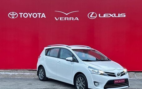 Toyota Verso I, 2013 год, 1 370 000 рублей, 3 фотография