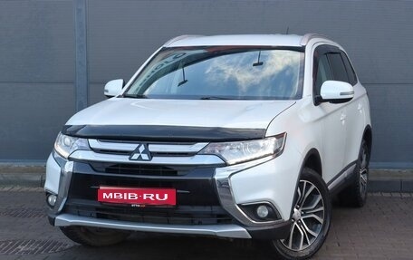 Mitsubishi Outlander III рестайлинг 3, 2015 год, 1 899 000 рублей, 1 фотография