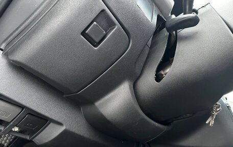 Toyota HiAce H200, 2012 год, 2 100 000 рублей, 13 фотография