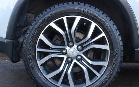 Mitsubishi Outlander III рестайлинг 3, 2015 год, 1 899 000 рублей, 21 фотография