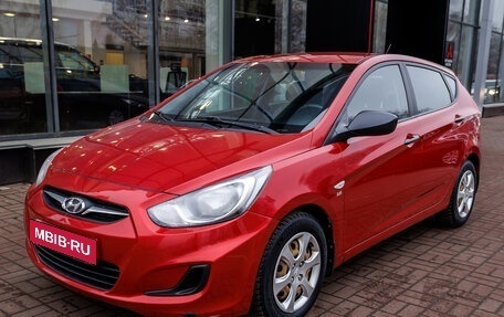 Hyundai Solaris II рестайлинг, 2011 год, 687 000 рублей, 1 фотография