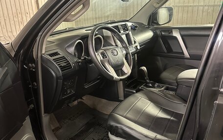 Toyota Land Cruiser Prado 150 рестайлинг 2, 2012 год, 2 190 000 рублей, 6 фотография