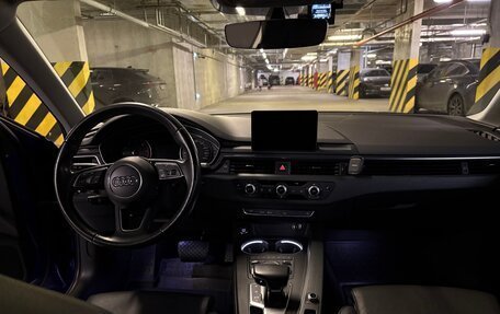 Audi A4, 2017 год, 2 800 000 рублей, 10 фотография