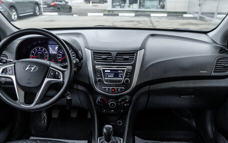 Hyundai Solaris II рестайлинг, 2011 год, 687 000 рублей, 16 фотография