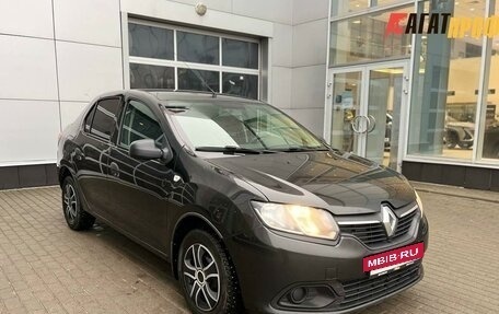 Renault Logan II, 2018 год, 950 000 рублей, 3 фотография