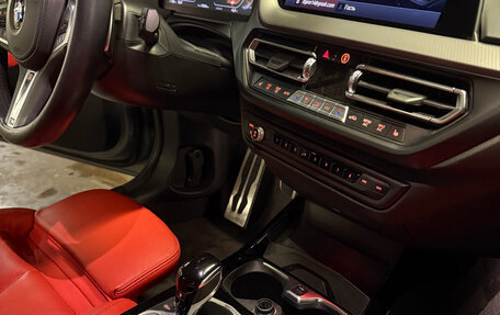 BMW 1 серия, 2022 год, 4 500 000 рублей, 34 фотография