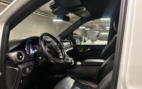 Mercedes-Benz V-Класс, 2018 год, 3 999 000 рублей, 8 фотография