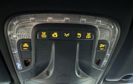 Mercedes-Benz V-Класс, 2018 год, 3 999 000 рублей, 29 фотография