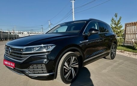 Volkswagen Touareg III, 2018 год, 4 690 000 рублей, 2 фотография