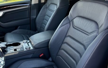 Volkswagen Touareg III, 2018 год, 4 690 000 рублей, 9 фотография